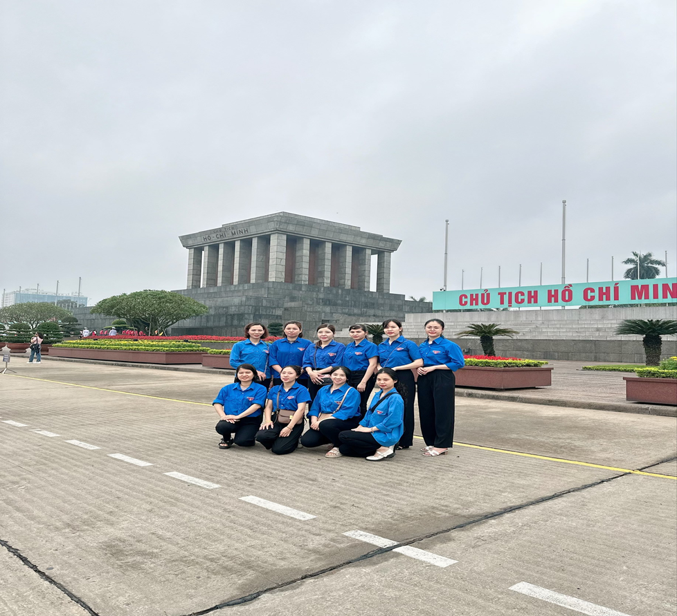 Chi đoàn trường Mẫu Giáo số 10 tổ chức chuỗi các hoạt động ý nghĩa nhân dịp kỷ niệm 93 năm ngày thành lập đoàn thanh niên cộng sản Hồ Chí Minh